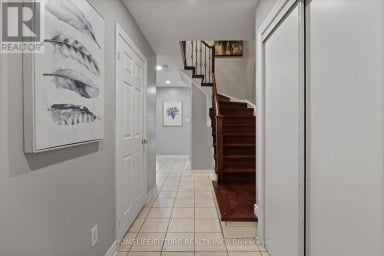 17 HORSTMAN STREET Markham (Rouge River Estates) Ontario photo 5