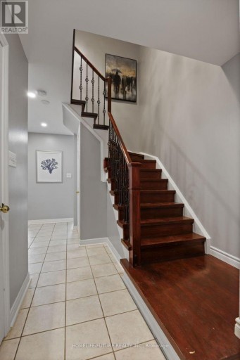 17 HORSTMAN STREET, Markham (Rouge River Estates), Ontario, L3S4G7