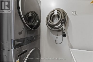 17 HORSTMAN STREET Markham (Rouge River Estates) Ontario photo 7
