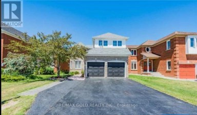 31 HOLLYBUSH STREET Brampton (Sandringham-Wellington) Ontario photo 1