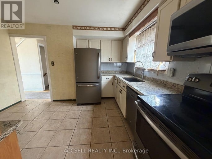 135 MOUNTAINVIEW ROAD S, Halton Hills (Georgetown), Ontario, L7G4K2