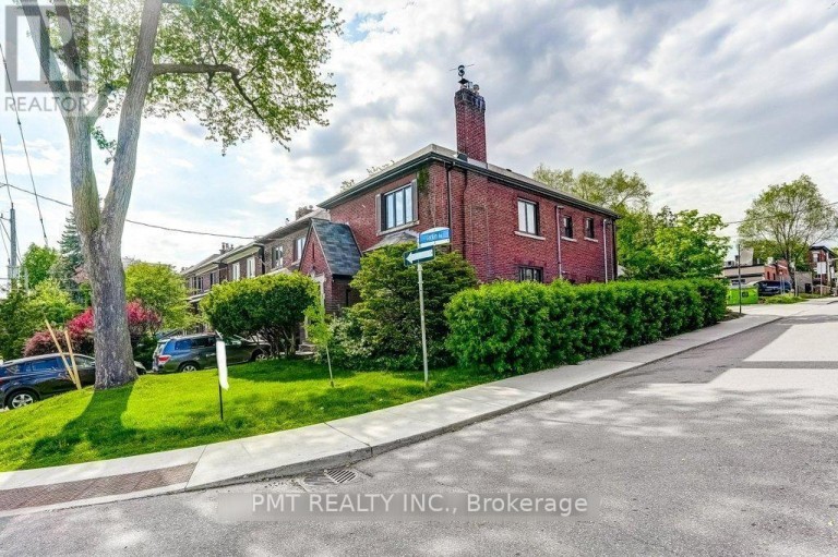 UPPER - 2 LARKIN AVENUE, Toronto (High Park-Swansea), Ontario, M6S1L8