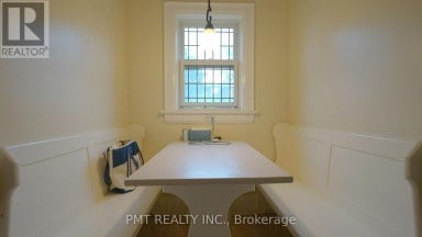 UPPER - 2 LARKIN AVENUE Toronto (High Park-Swansea) Ontario photo 8