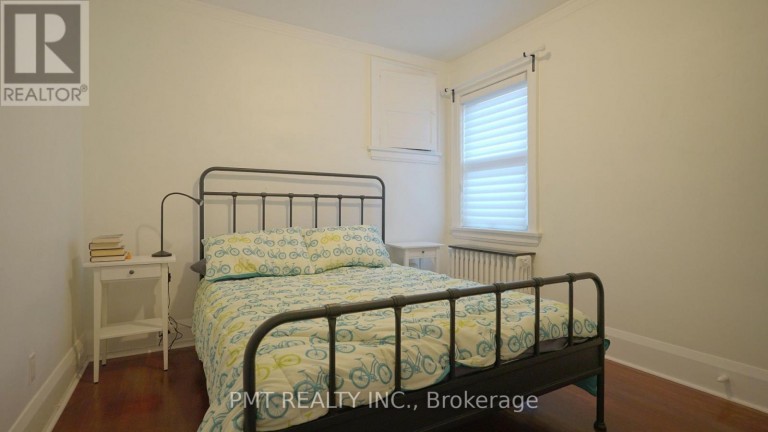 UPPER - 2 LARKIN AVENUE, Toronto (High Park-Swansea), Ontario, M6S1L8
