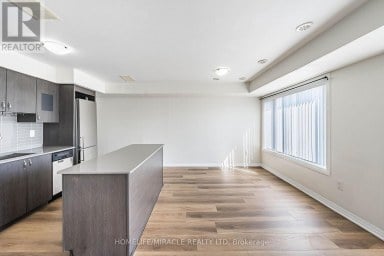 8 - 161 WILLIAM DUNCAN ROAD Toronto (Downsview-Roding-CFB) Ontario photo 12