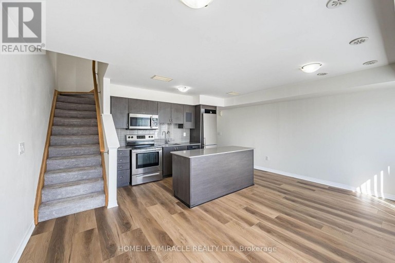 8 - 161 WILLIAM DUNCAN ROAD, Toronto (Downsview-Roding-CFB), Ontario, M3K0B9