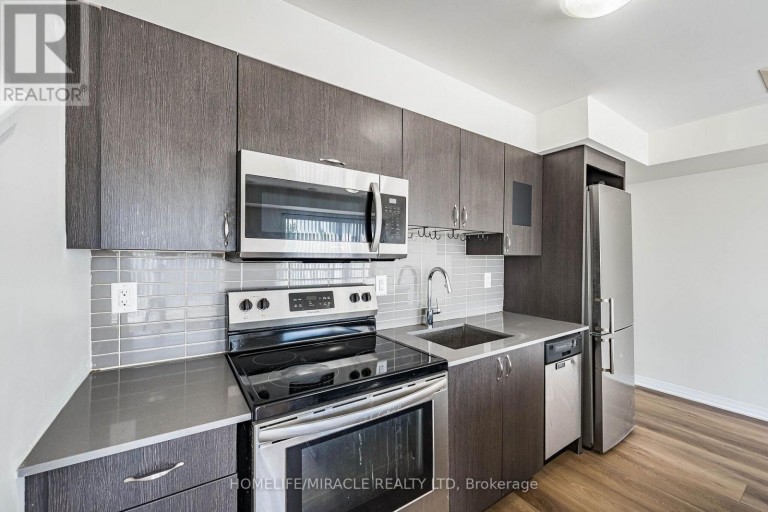 8 - 161 WILLIAM DUNCAN ROAD, Toronto (Downsview-Roding-CFB), Ontario, M3K0B9