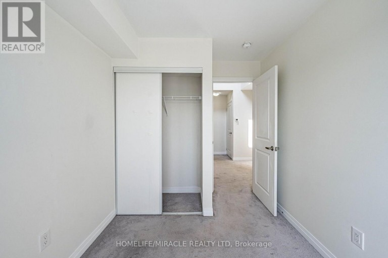 8 - 161 WILLIAM DUNCAN ROAD, Toronto (Downsview-Roding-CFB), Ontario, M3K0B9