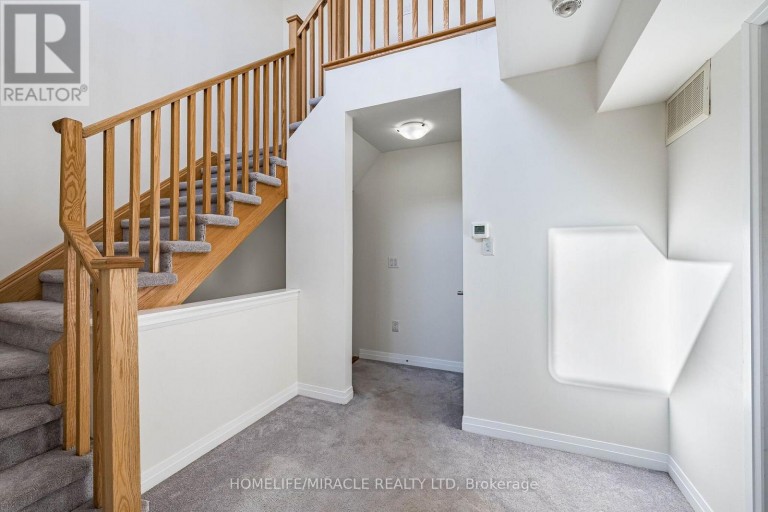8 - 161 WILLIAM DUNCAN ROAD, Toronto (Downsview-Roding-CFB), Ontario, M3K0B9