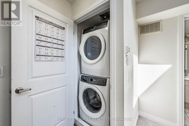 8 - 161 WILLIAM DUNCAN ROAD Toronto (Downsview-Roding-CFB) Ontario photo 28