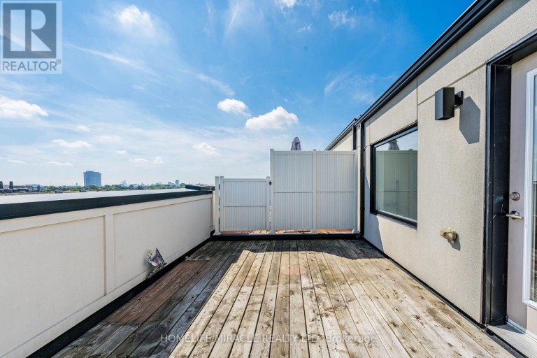 8 - 161 WILLIAM DUNCAN ROAD, Toronto (Downsview-Roding-CFB), Ontario, M3K0B9