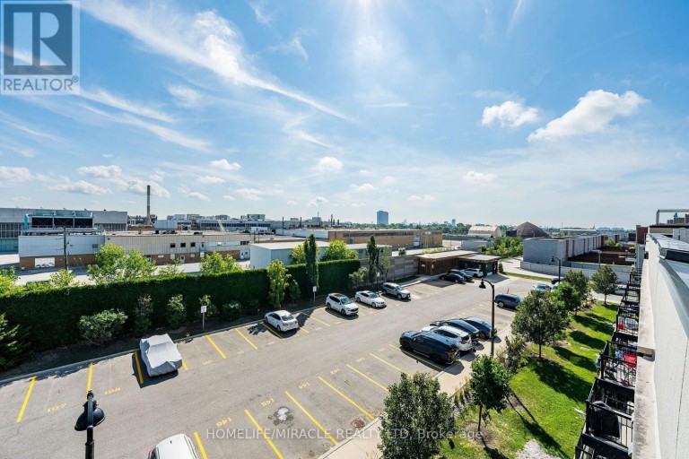 8 - 161 WILLIAM DUNCAN ROAD, Toronto (Downsview-Roding-CFB), Ontario, M3K0B9