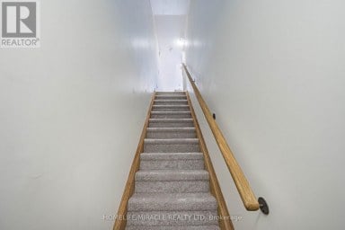 8 - 161 WILLIAM DUNCAN ROAD Toronto (Downsview-Roding-CFB) Ontario photo 8