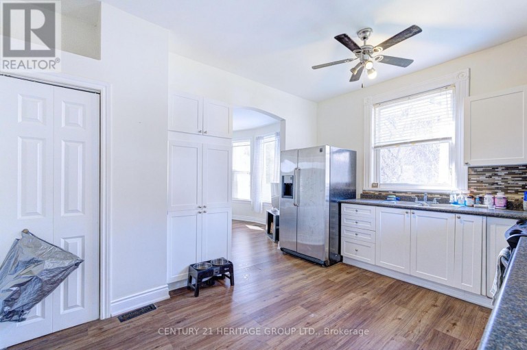 243 GIBSON AVENUE, Hamilton (Gibson), Ontario, L8L6K3