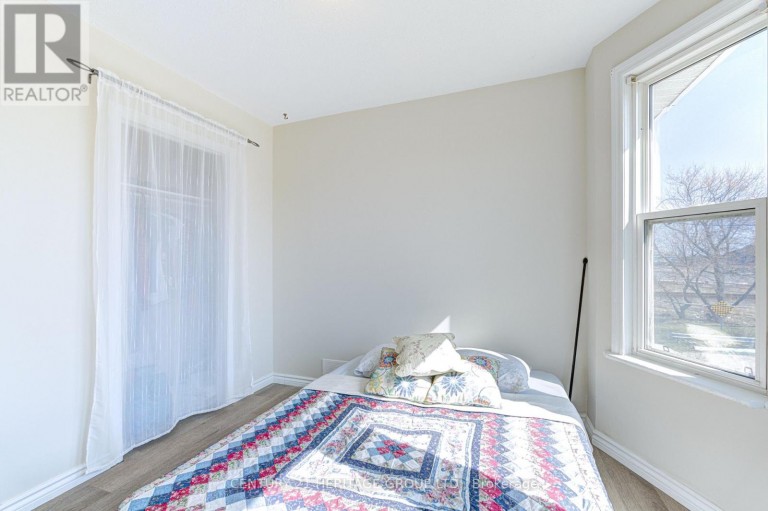 243 GIBSON AVENUE, Hamilton (Gibson), Ontario, L8L6K3