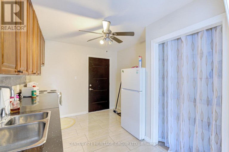 243 GIBSON AVENUE, Hamilton (Gibson), Ontario, L8L6K3