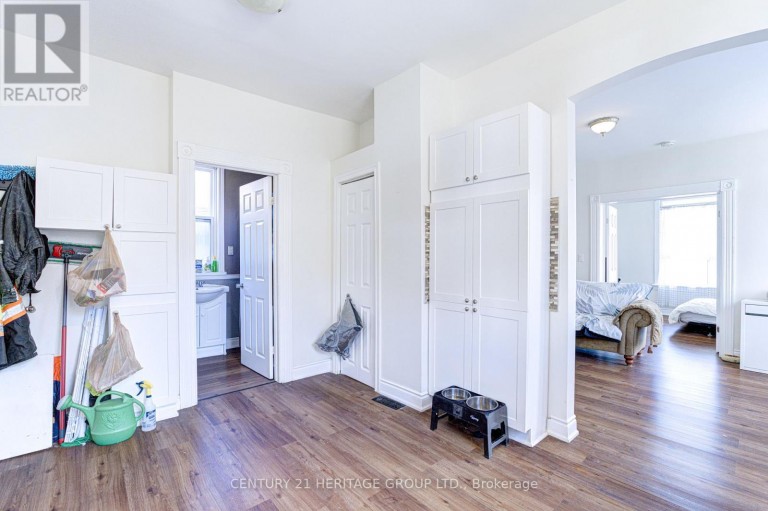 243 GIBSON AVENUE, Hamilton (Gibson), Ontario, L8L6K3