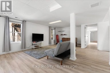 267 COUNTY ROAD 28 Prince Edward County (Ameliasburg Ward) Ontario photo 26