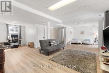 267 COUNTY ROAD 28 Prince Edward County (Ameliasburg Ward) Ontario photo 28