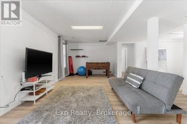 267 COUNTY ROAD 28 Prince Edward County (Ameliasburg Ward) Ontario photo 30
