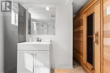 267 COUNTY ROAD 28 Prince Edward County (Ameliasburg Ward) Ontario photo 36