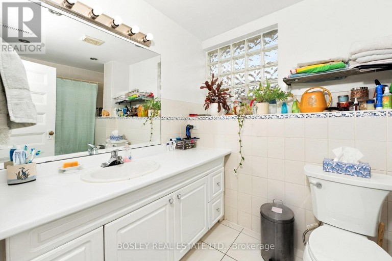 399A PALMERSTON BLVD BOULEVARD, Toronto (Palmerston-Little Italy), Ontario, M6G2N7
