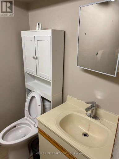886 SRIGLEY STREET, Newmarket (Gorham-College Manor), Ontario, L3Y1X7