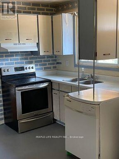 886 SRIGLEY STREET, Newmarket (Gorham-College Manor), Ontario, L3Y1X7