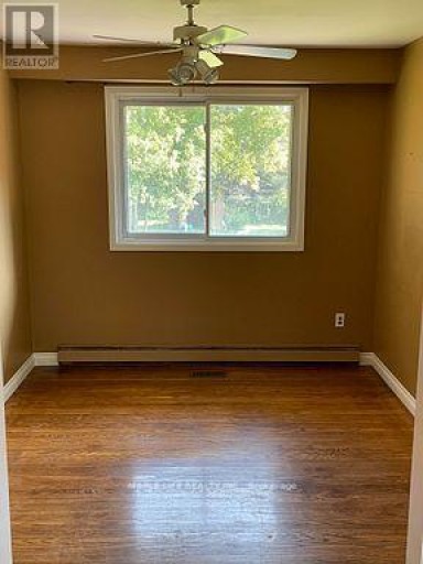 886 SRIGLEY STREET, Newmarket (Gorham-College Manor), Ontario, L3Y1X7