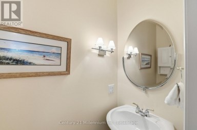 18 THOMAS DRIVE Collingwood Ontario photo 17