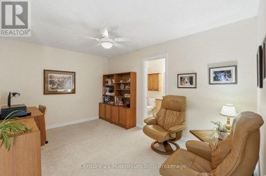 18 THOMAS DRIVE Collingwood Ontario photo 28