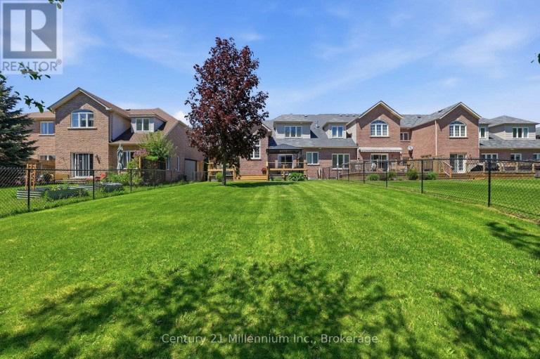 18 THOMAS DRIVE, Collingwood, Ontario, L9Y0A6