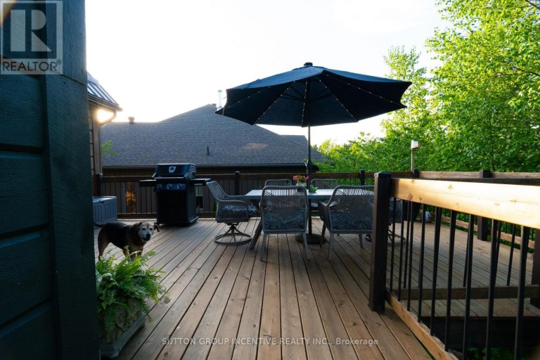 17 BRIDLE PATH, Oro-Medonte (Horseshoe Valley), Ontario, L0L2L0