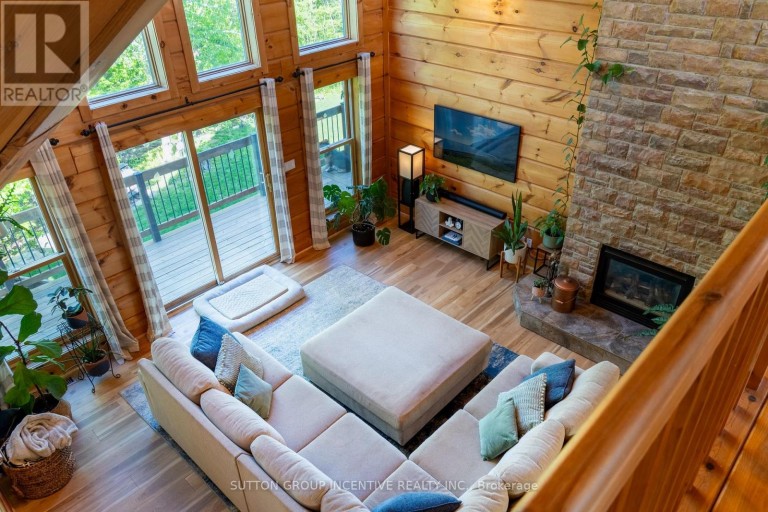 17 BRIDLE PATH, Oro-Medonte (Horseshoe Valley), Ontario, L0L2L0