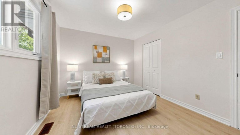 MAIN - 297 TOLL GATE BOULEVARD, Waterloo, Ontario, N2L4M5