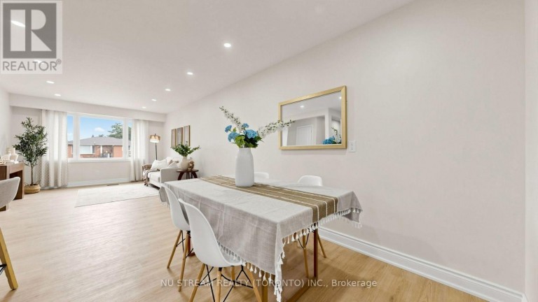 MAIN - 297 TOLL GATE BOULEVARD, Waterloo, Ontario, N2L4M5