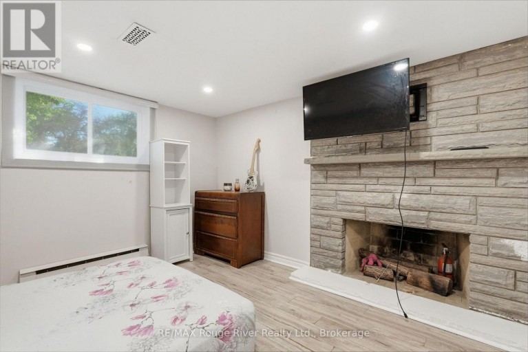 42 ANSON AVENUE, Toronto (Cliffcrest), Ontario, M1M1X3
