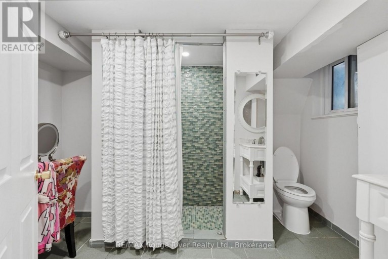 42 ANSON AVENUE, Toronto (Cliffcrest), Ontario, M1M1X3
