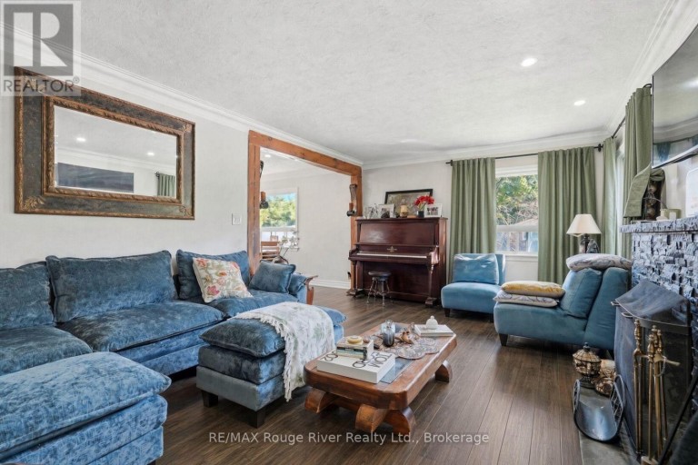 42 ANSON AVENUE, Toronto (Cliffcrest), Ontario, M1M1X3