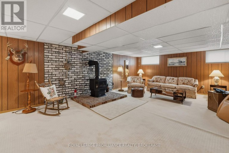 424 MAPLE RIDGE DRIVE, Kingston (South of Taylor-Kidd Blvd), Ontario, K7M5P3