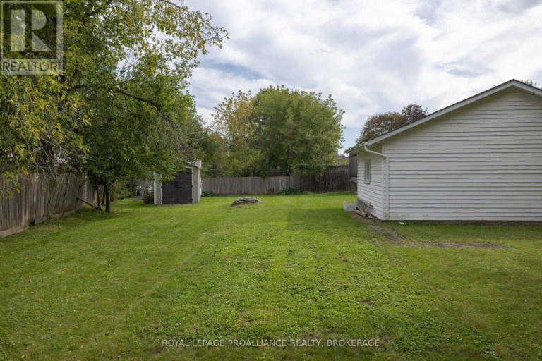 424 MAPLE RIDGE DRIVE, Kingston (South of Taylor-Kidd Blvd), Ontario, K7M5P3