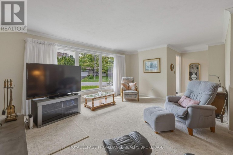 424 MAPLE RIDGE DRIVE, Kingston (South of Taylor-Kidd Blvd), Ontario, K7M5P3