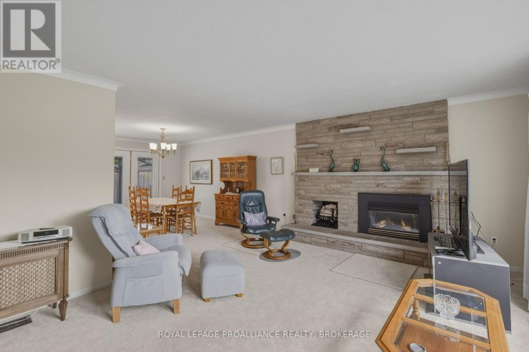 424 MAPLE RIDGE DRIVE, Kingston (South of Taylor-Kidd Blvd), Ontario, K7M5P3
