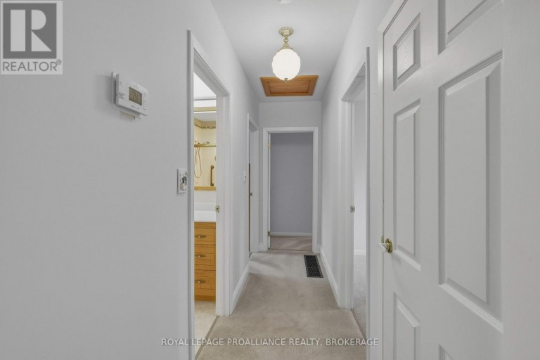 424 MAPLE RIDGE DRIVE, Kingston (South of Taylor-Kidd Blvd), Ontario, K7M5P3