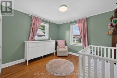 1852 AVALON STREET London East (East H) Ontario photo 19