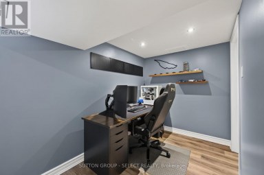 1852 AVALON STREET London East (East H) Ontario photo 27