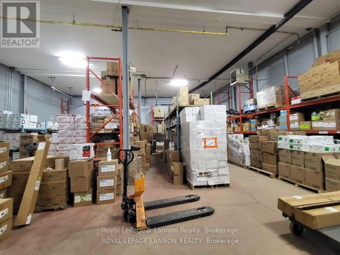 UNIT B - 800 NORAH CRESCENT E, Thunder Bay (Inner-City Industrial), Ontario, P7C4T8