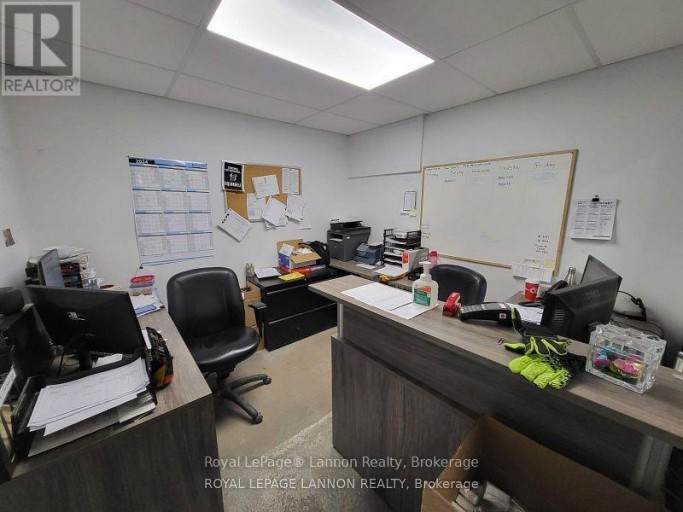UNIT B - 800 NORAH CRESCENT E, Thunder Bay (Inner-City Industrial), Ontario, P7C4T8