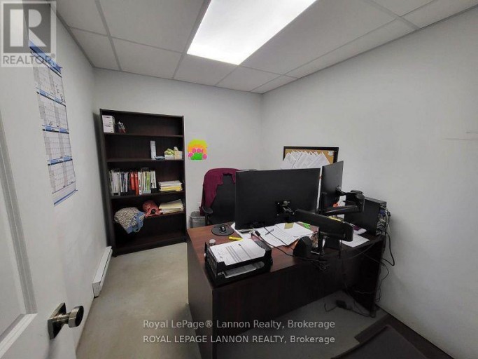 UNIT B - 800 NORAH CRESCENT E, Thunder Bay (Inner-City Industrial), Ontario, P7C4T8