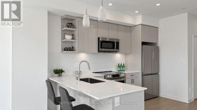 1 - 70 GREEN GARDENS BOULEVARD Toronto (Englemount-Lawrence) Ontario photo 11
